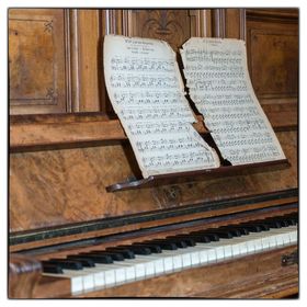 historisches-klavier-im-gasthof-waldhorn-finsterrot-1.jpg